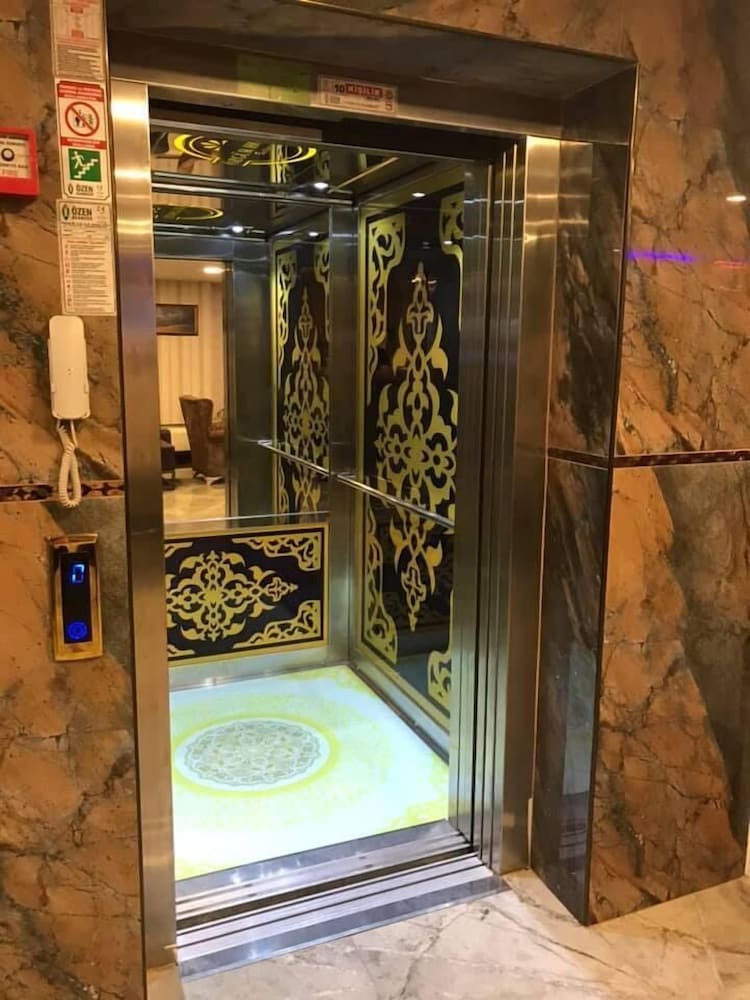 Ozgur Hotel 25/50