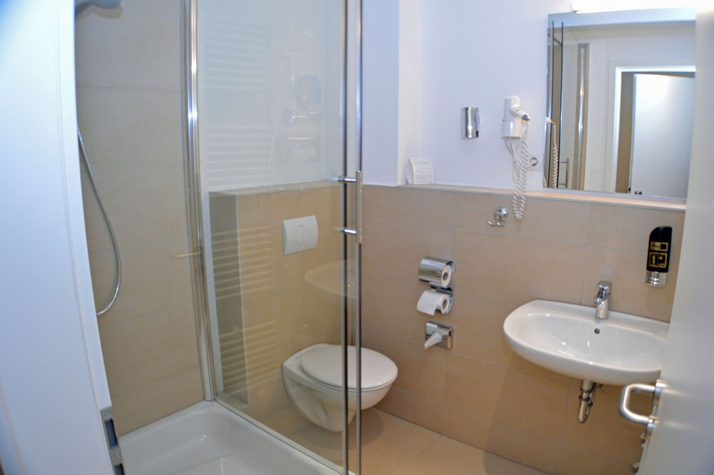 Hotel Jeta 45/50