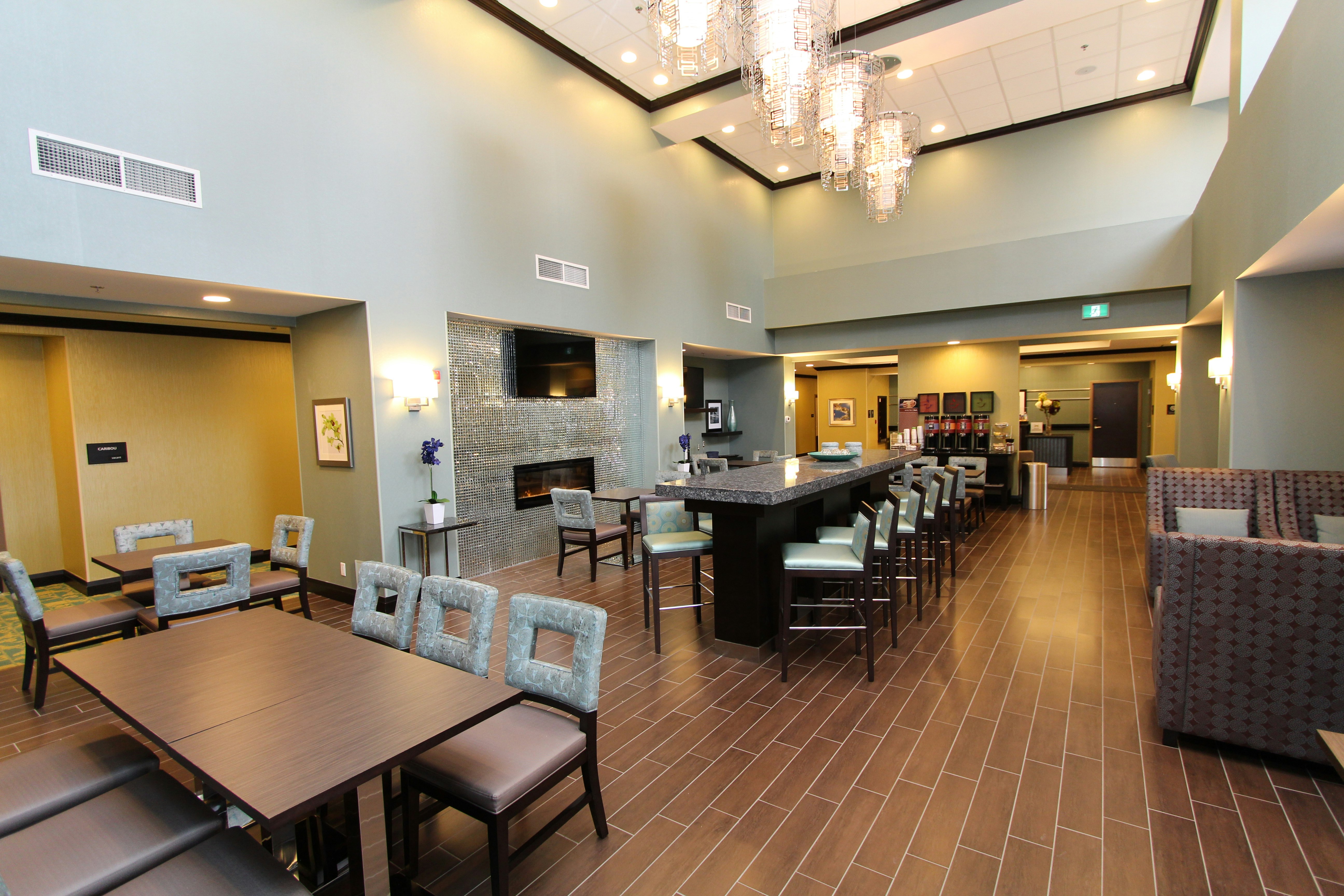 Hampton Inn and Suites by Hilton St Johns Airport 24/40