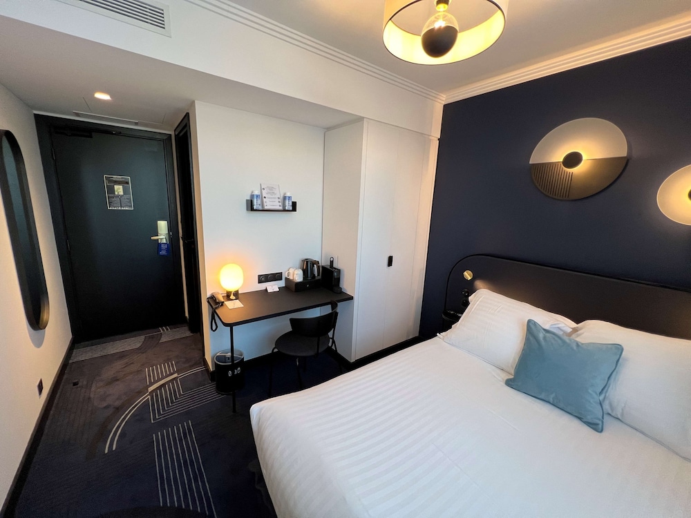 STANDARD, DOUBLE BED, SMALL