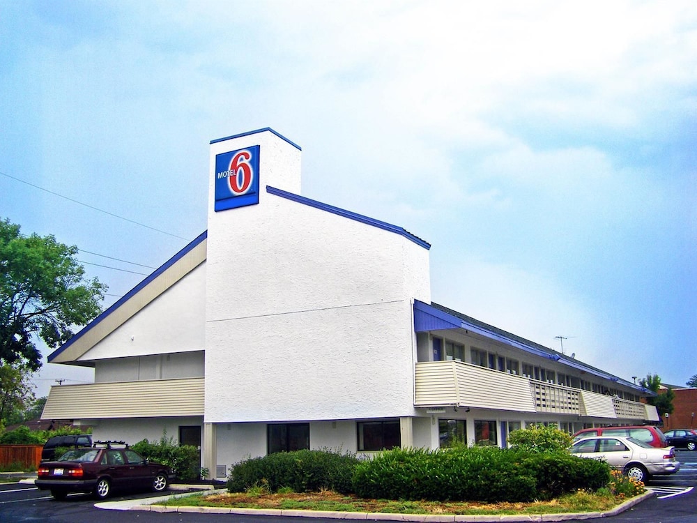 Motel6 Columbus, OH - OSU North 2/43