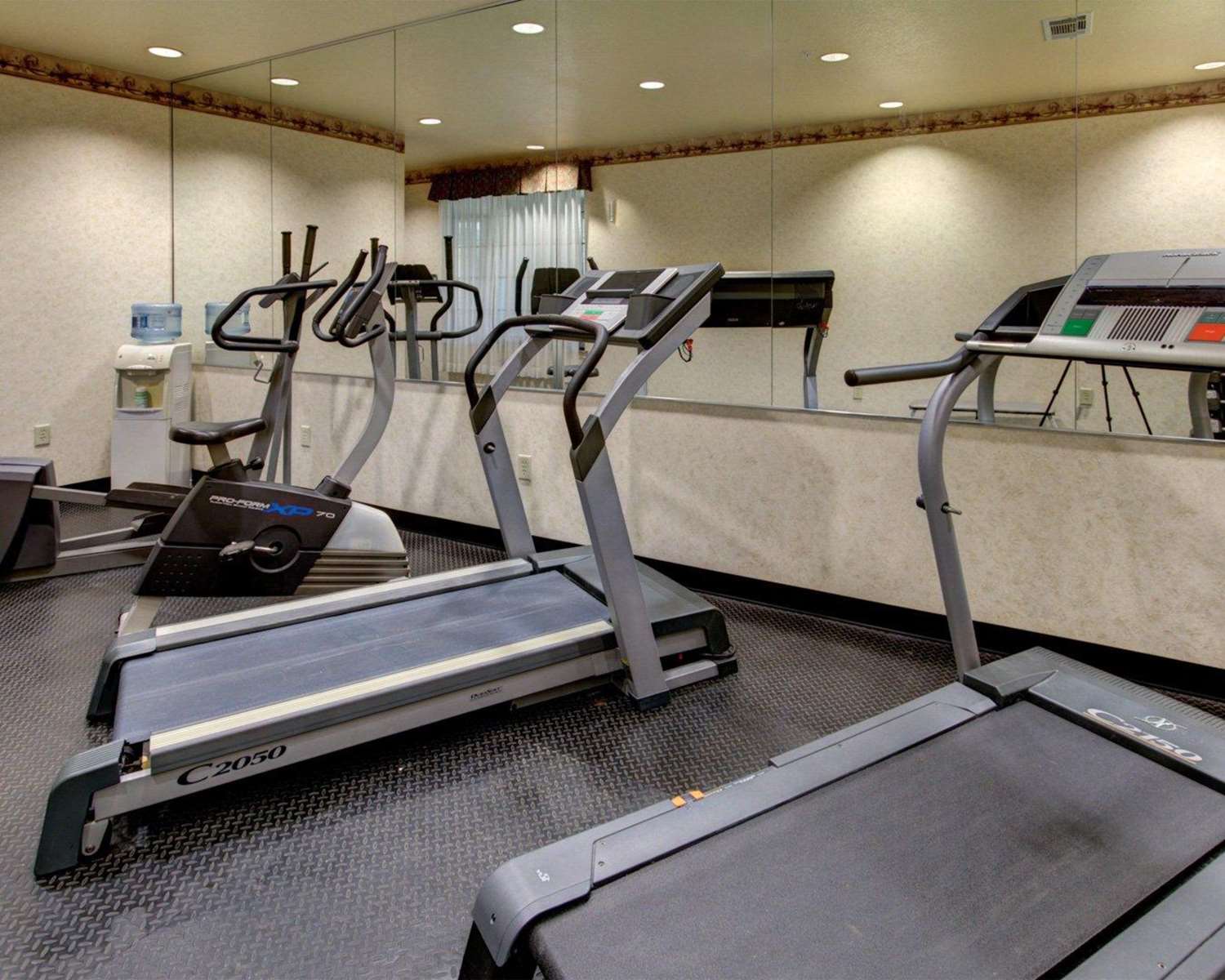 Quality Inn & Suites Glen Rose 13/23