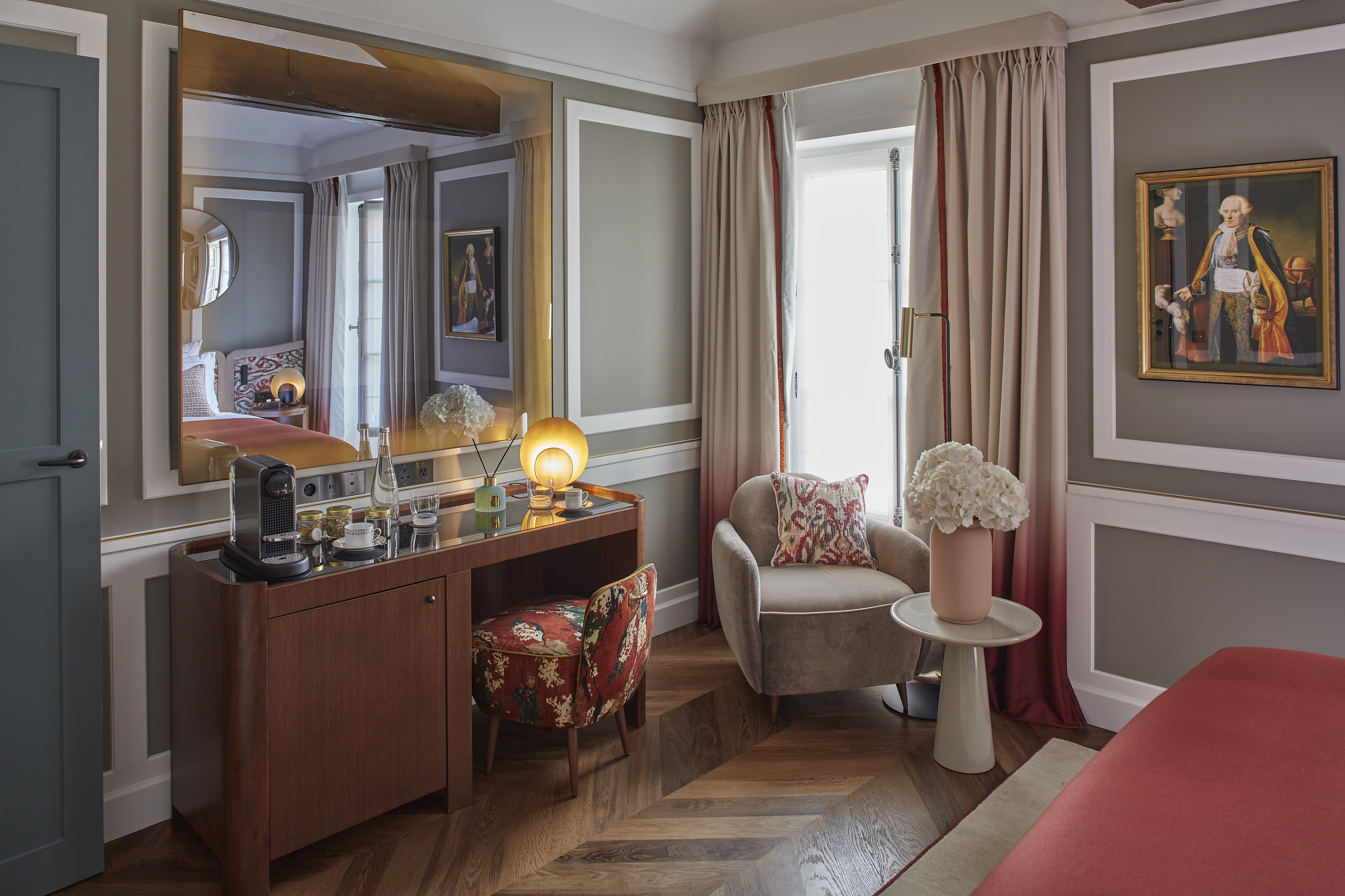 Hotel Les Lumieres 34/50
