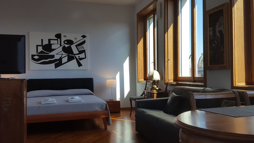 Bnbutler - Galleria Unione 11/21