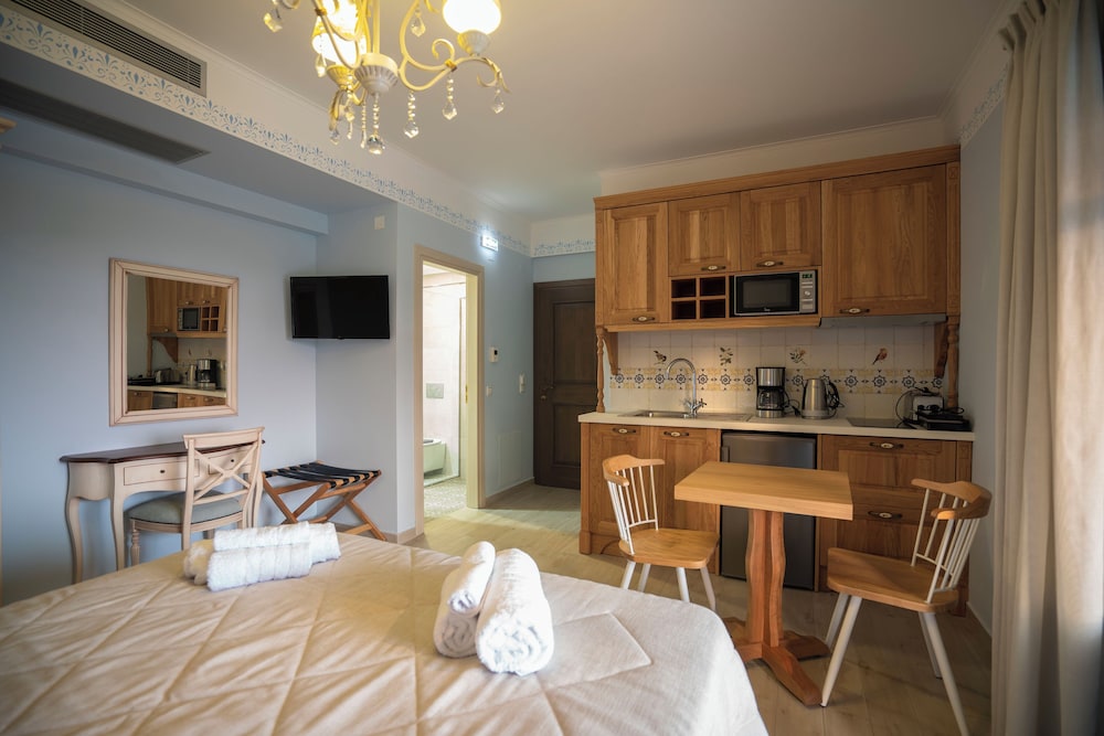 ELYSIUM LIVING 64/76