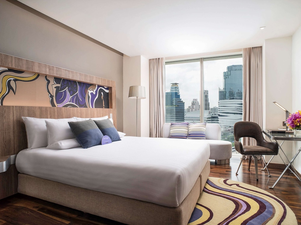 EXECUTIVE, KING BED, HIGH FLOOR