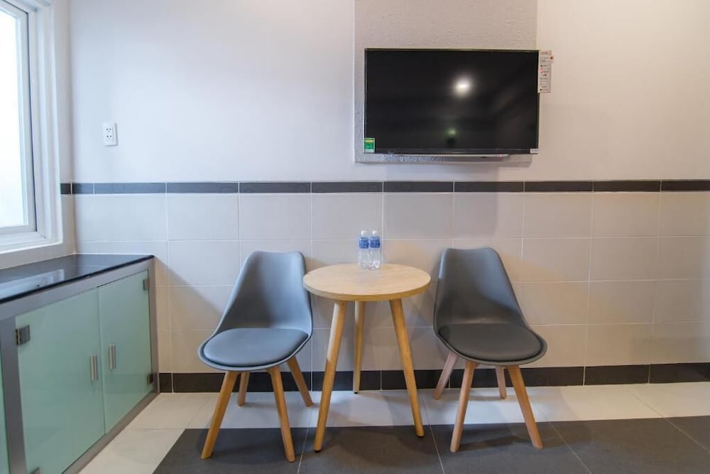 BinBin Hotel 5 - Near Lotte Mart D7 42/50