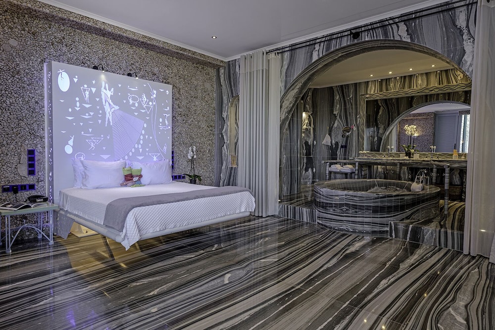 Agalia Luxury Suites 58/78