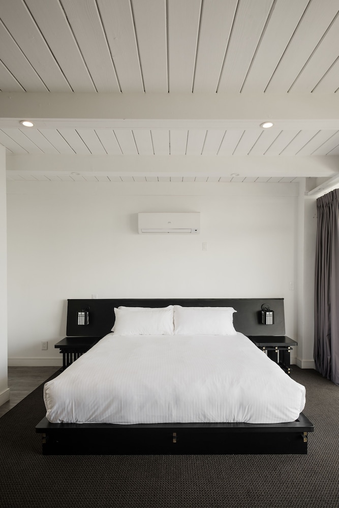 Hollywood Hills Hotel 14/55