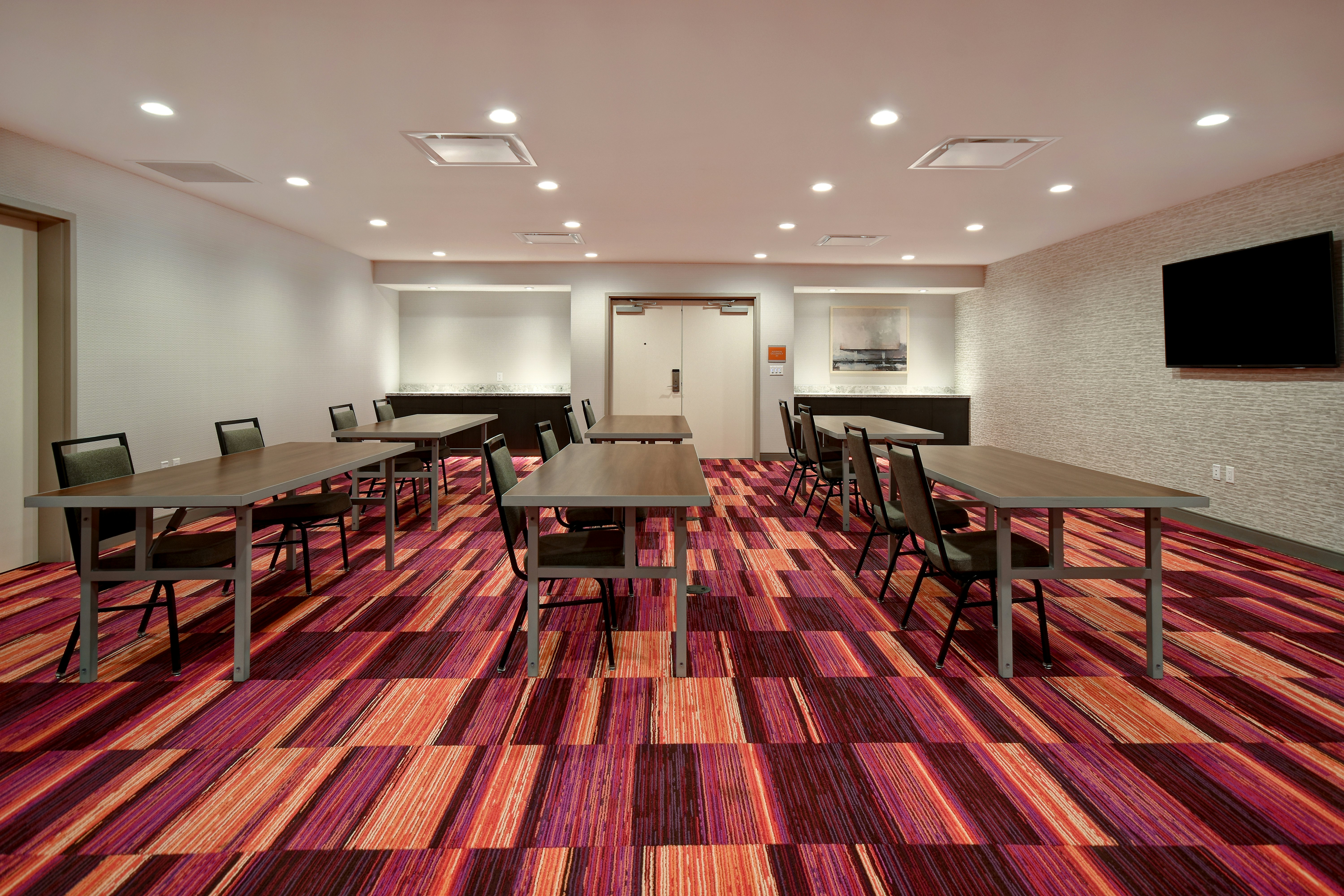 Home2 Suites by Hilton Eau Claire South 51/56