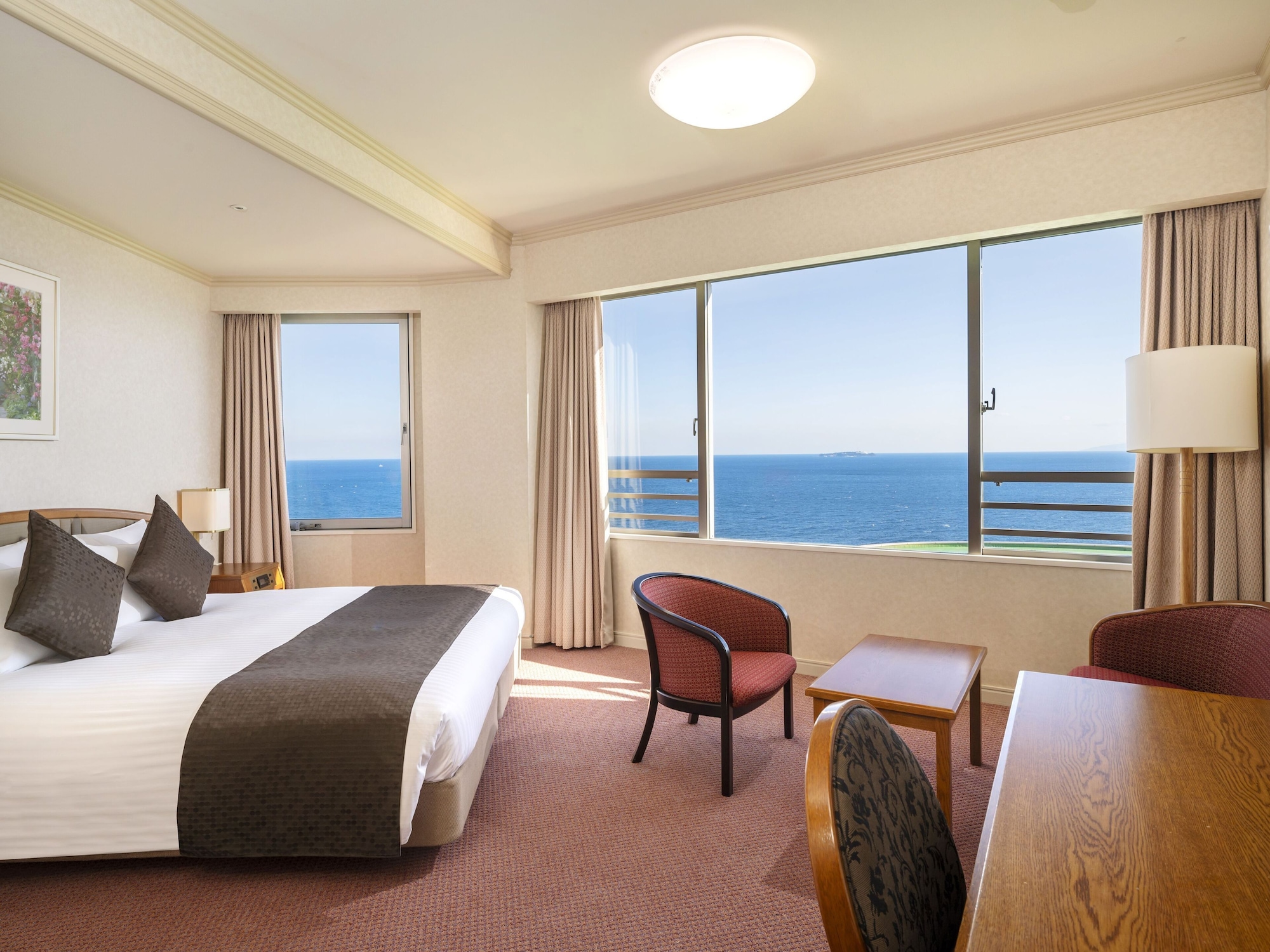 Horizon, Superior, King Bed