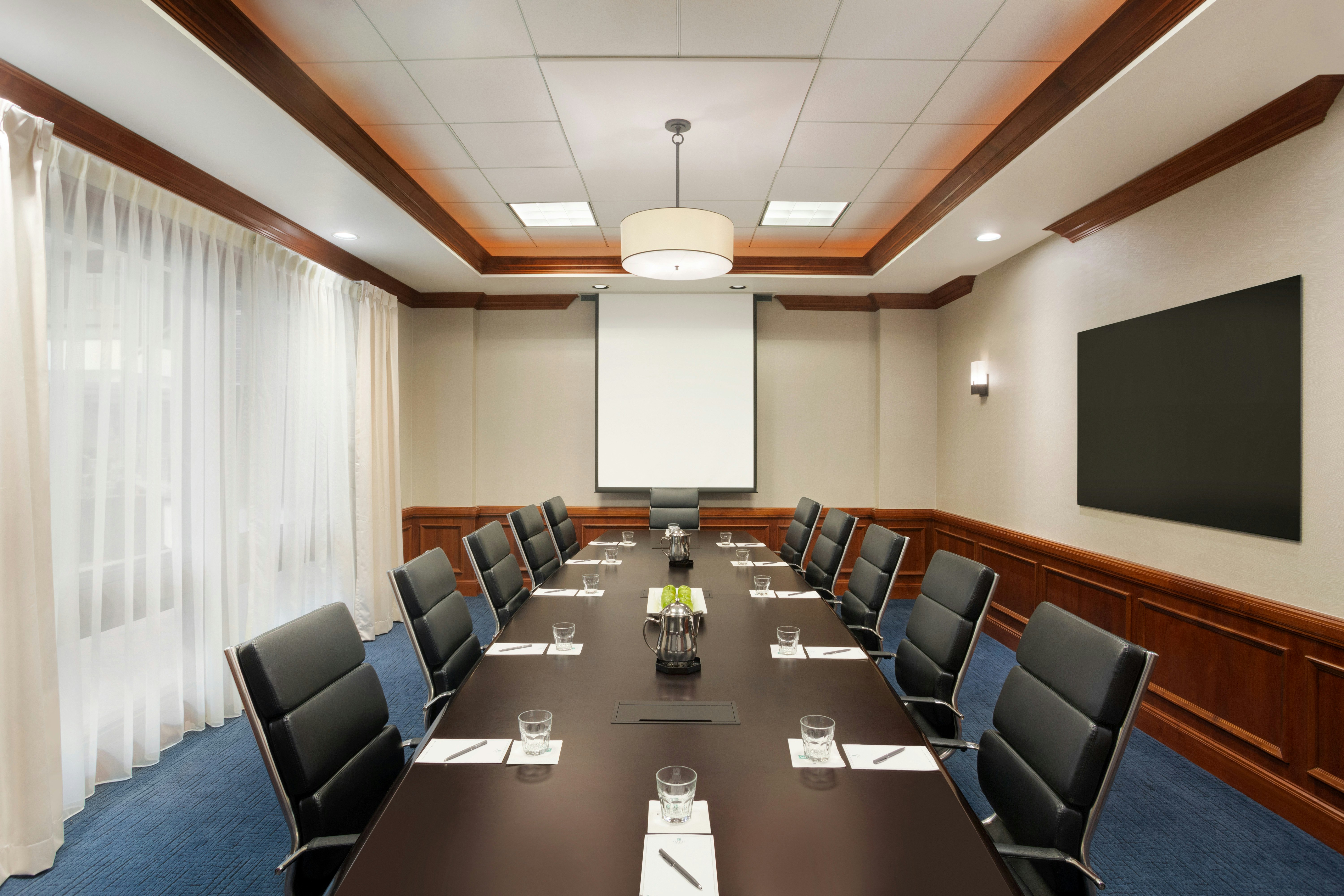 Embassy Suites By Hilton Denver International Airport 52/62
