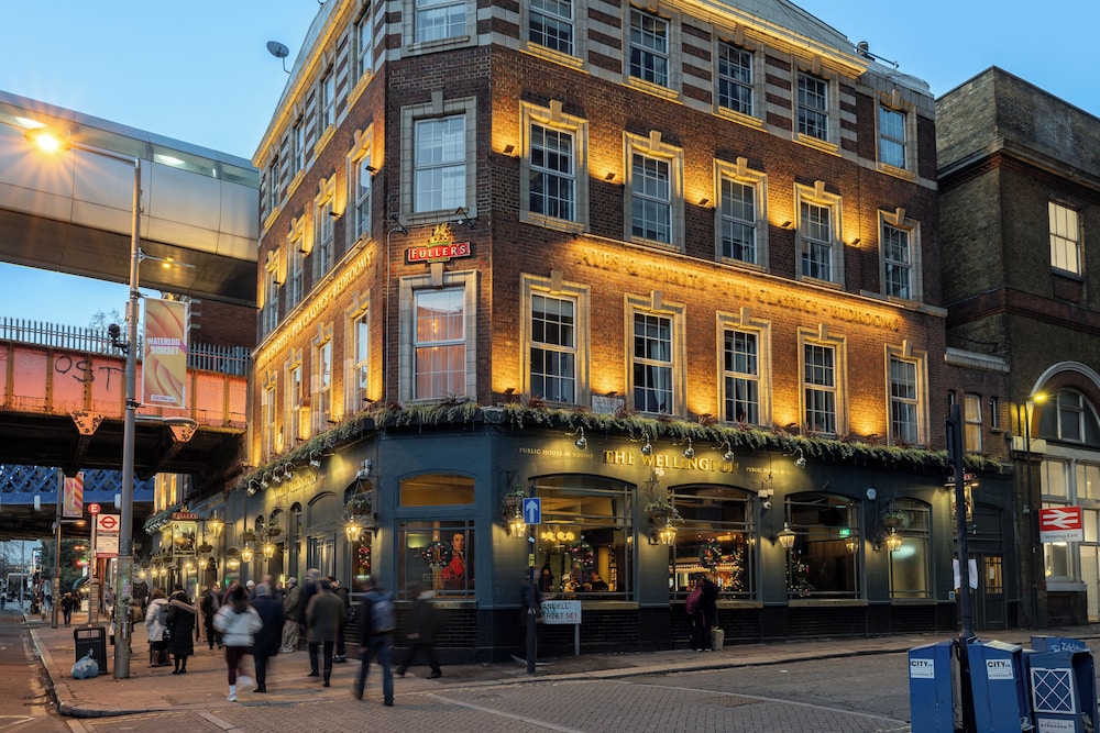The Wellington Hotel, Waterloo 43/50