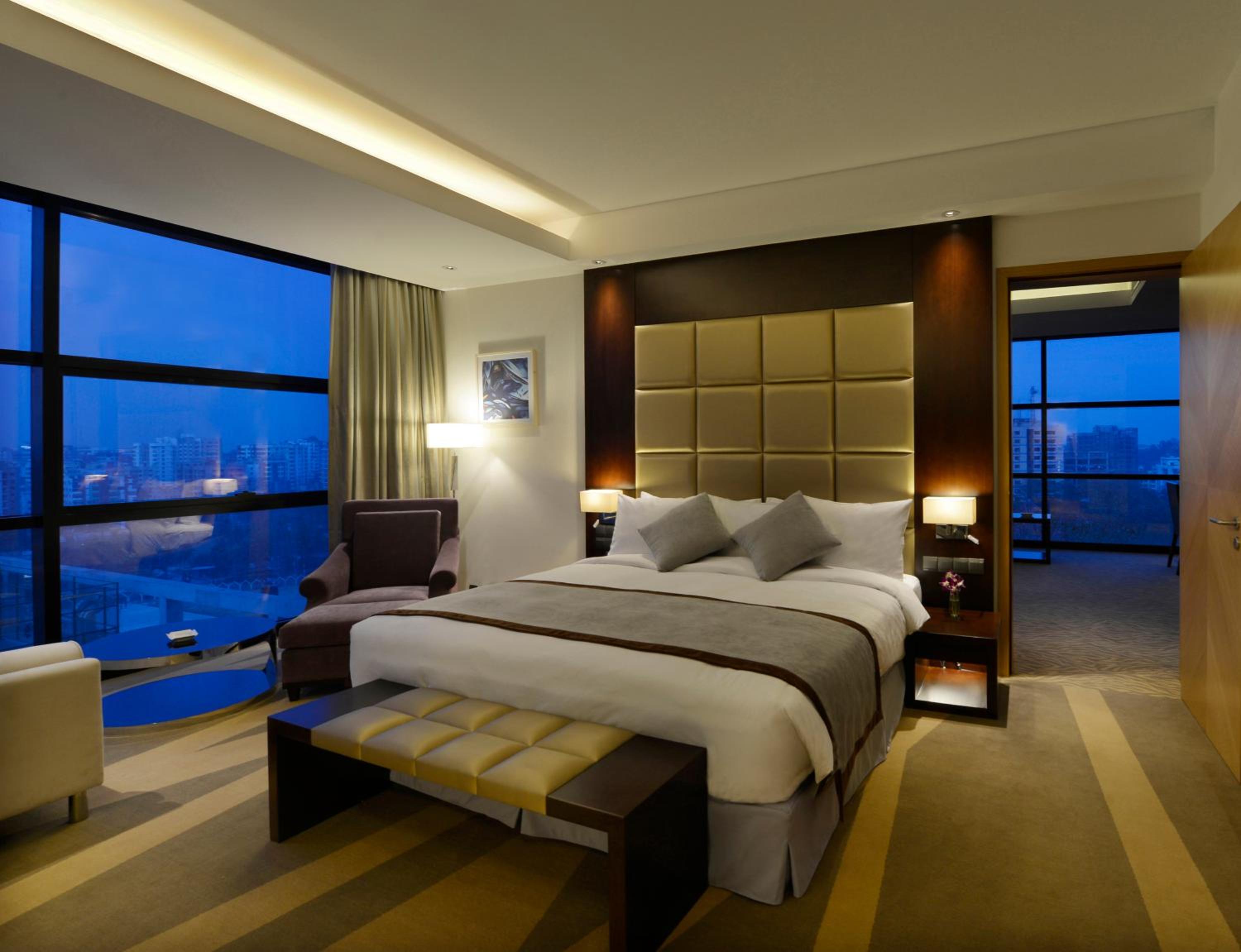 Jr. Suite