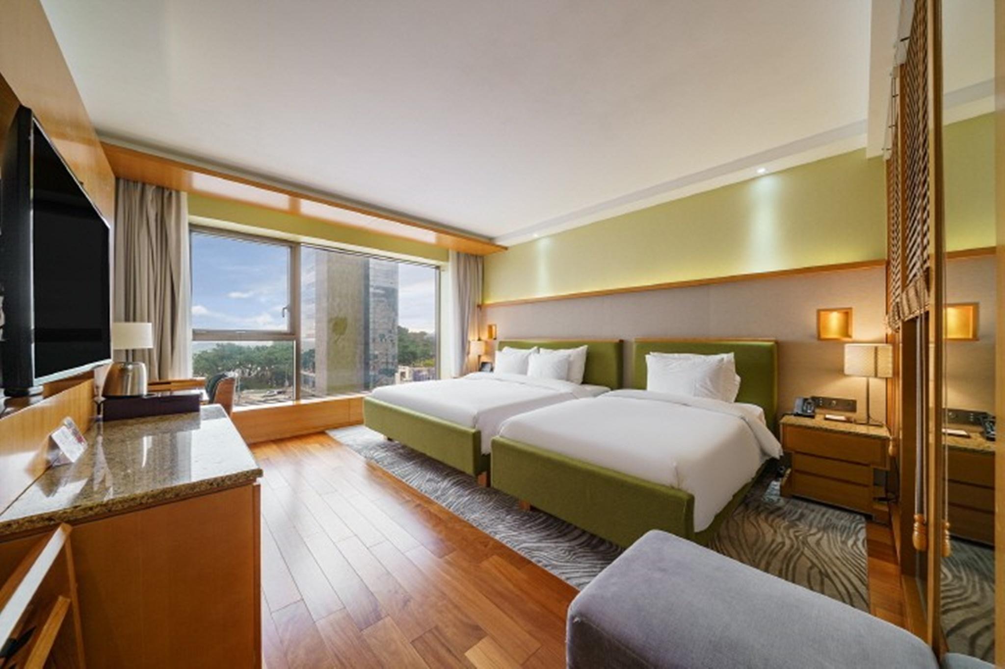 Family, King Bed, Rooftop Pool