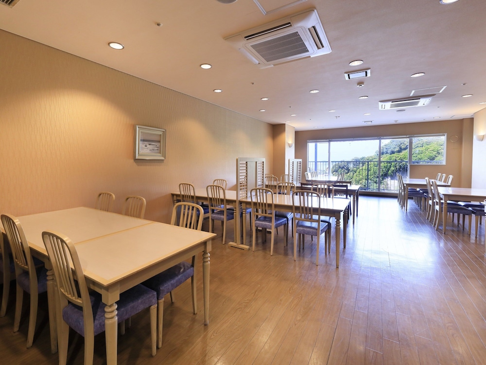 Katsuura Hilltop Hotel & Residence 38/50