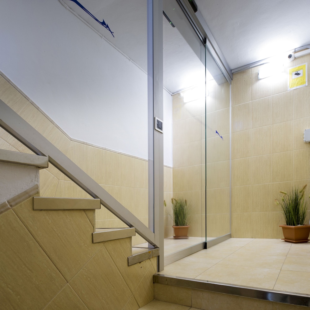 Hostal Costa Blanca 20/32
