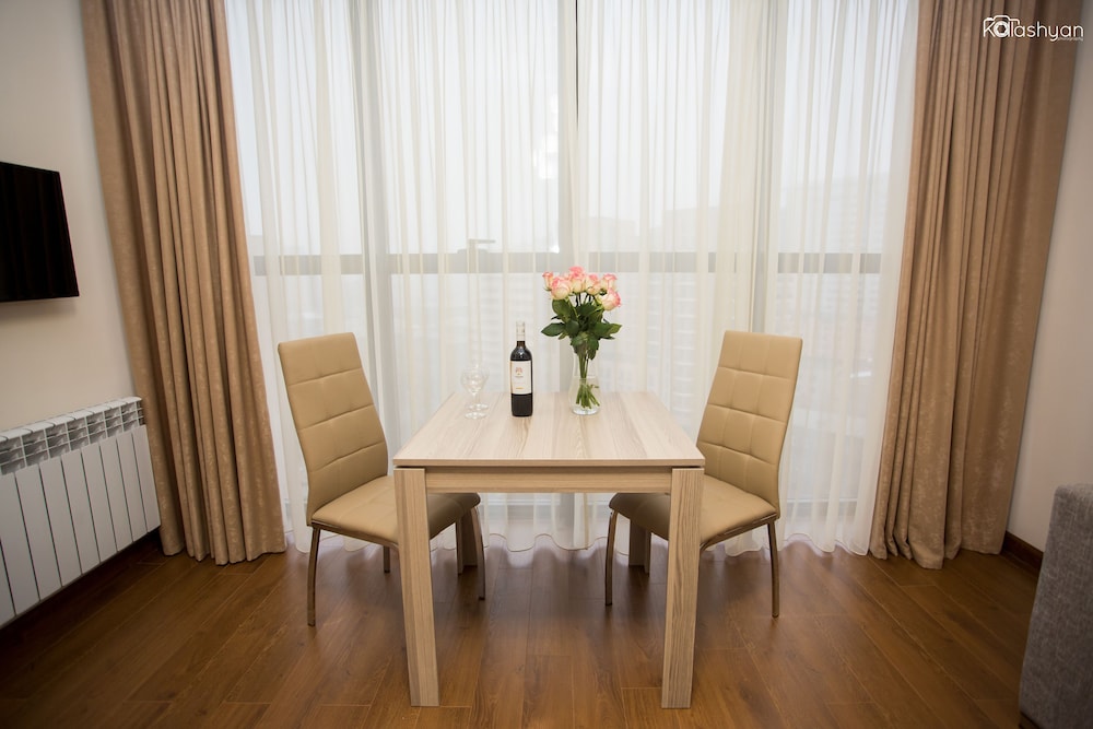 Welcome City Center Apartments 39/50