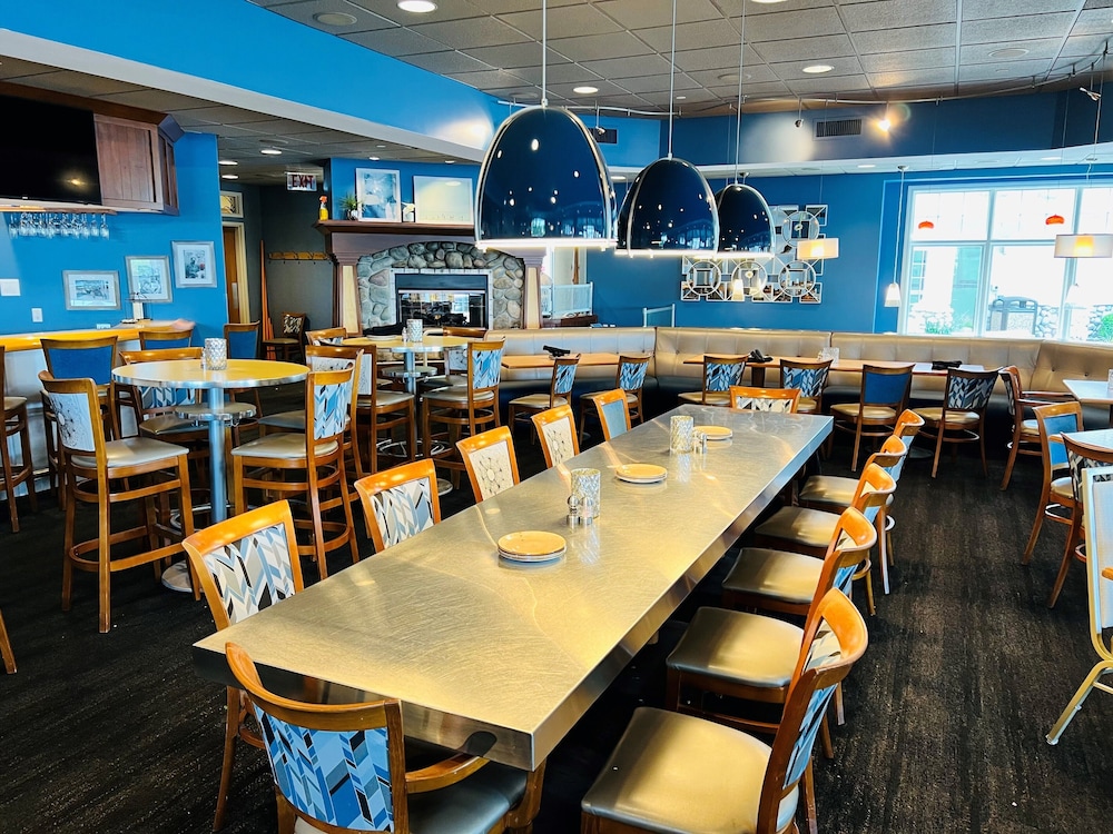 Bay Pointe Inn 34/50