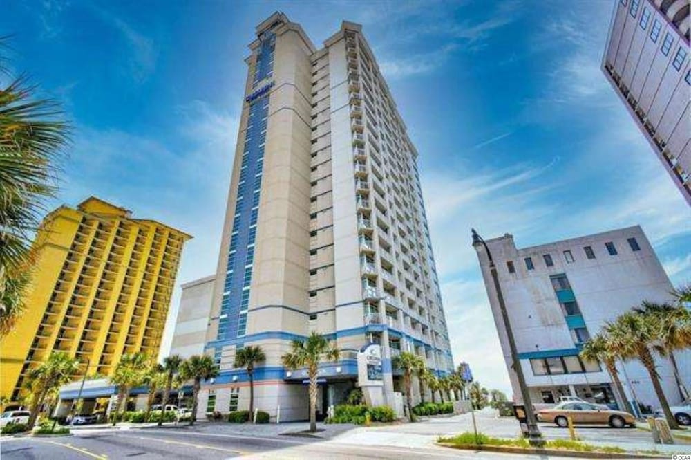 Carolinian Beach Resort in Myrtle Beach by Vacasa 10/50