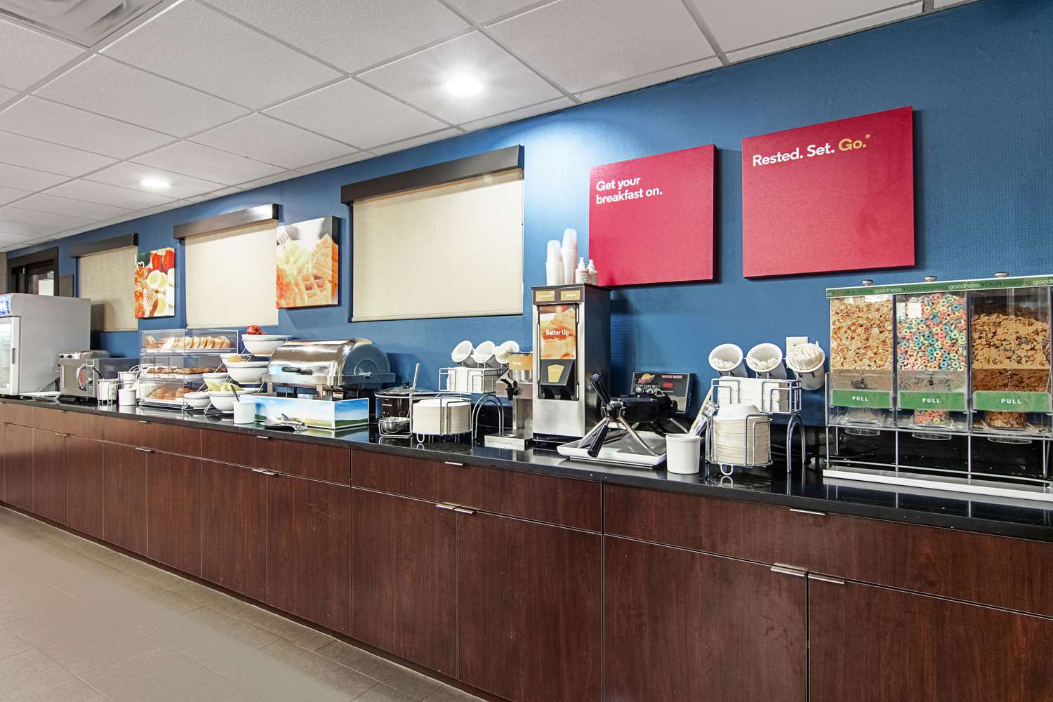 restaurant cafeteria