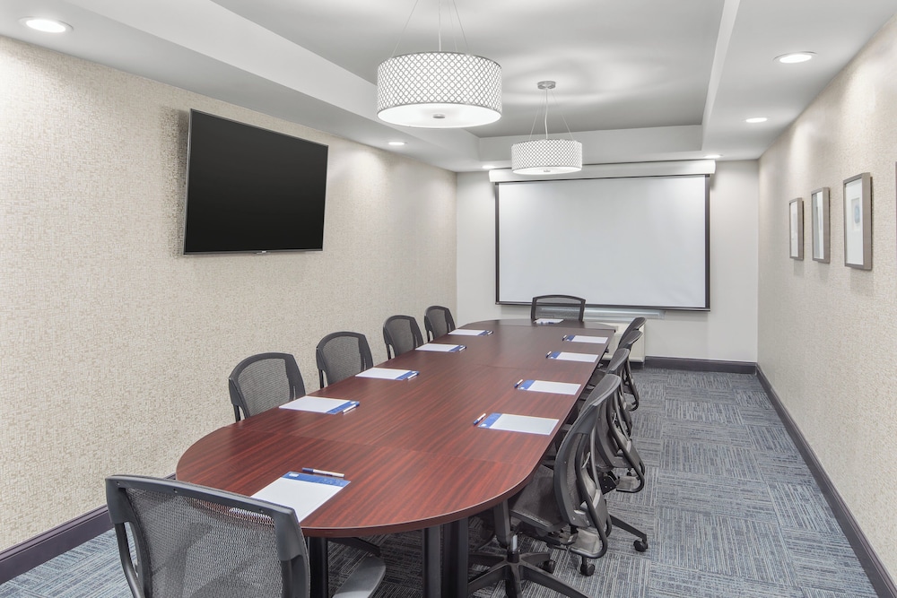 Holiday Inn Express Hotel And Suites Greenville I 85 Woodruff Rd 56/72