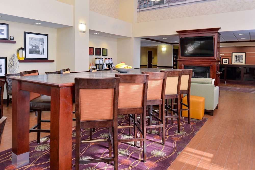 Hampton Inn Suites Dayton Vandalia 46/68