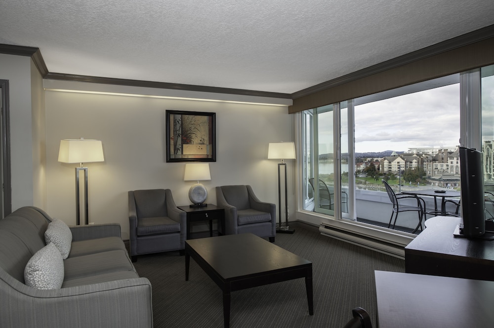 Victoria Regent Waterfront Hotel & Suites 55/86