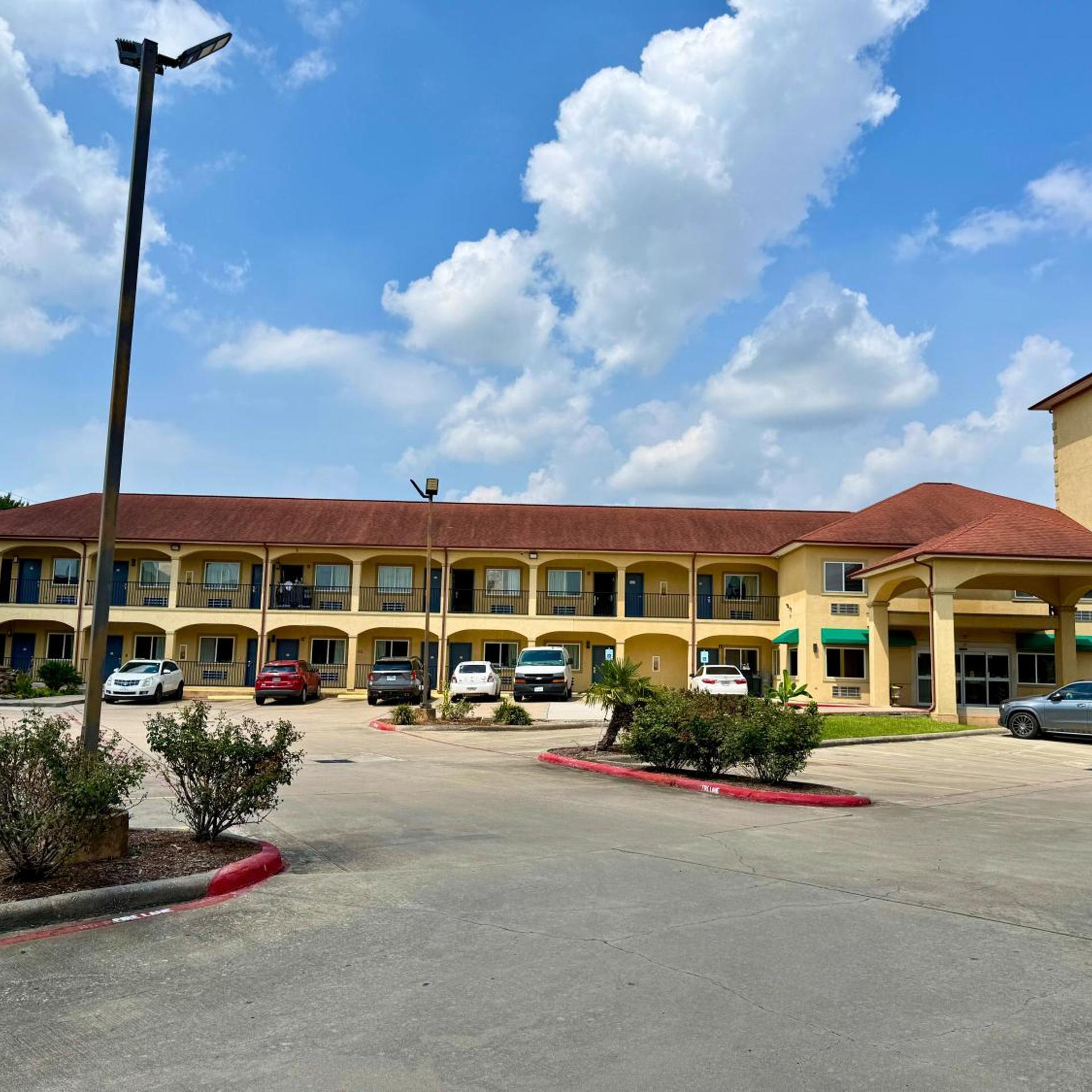 Budget Host Inn Stafford - Houston 2/16