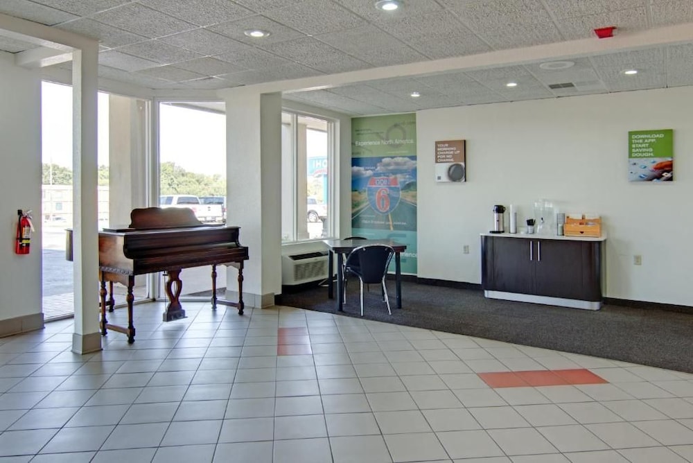 Motel6 Mount Pleasant, TX 14/46