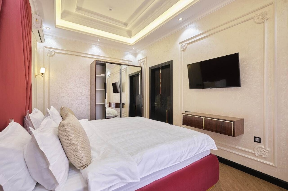 East Star Hotel 11/50