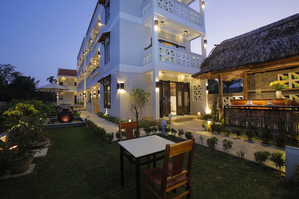 Hoi An Corn Riverside Villa 4/33