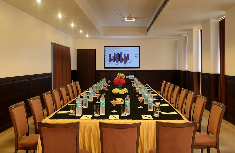 MB Greens Clarks Inn Moradabad 41/50