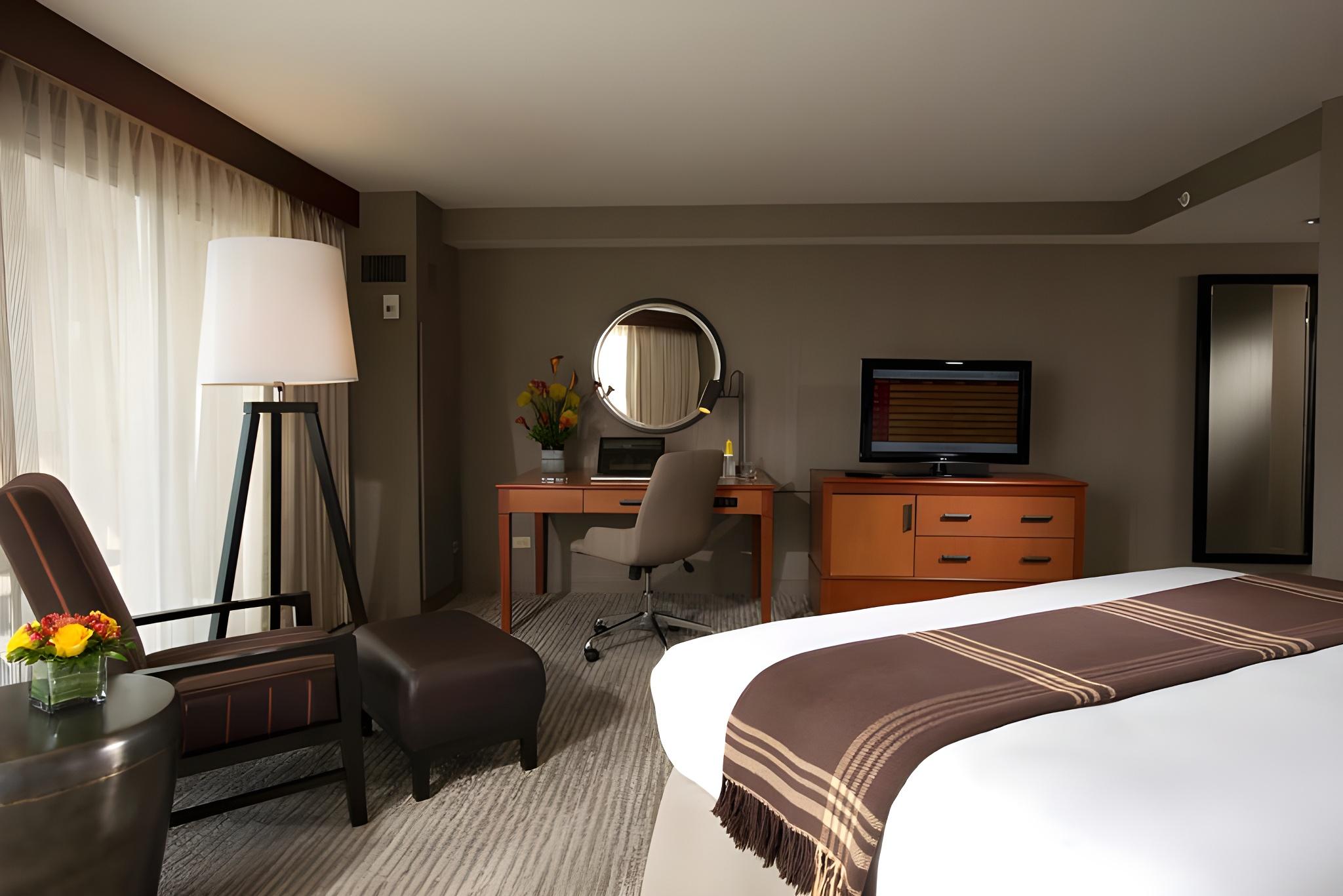 Deluxe, King Bed