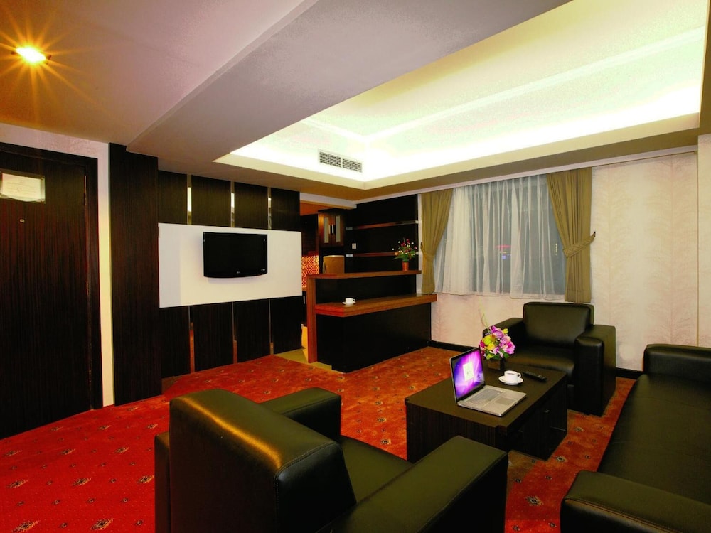 Orchardz Jayakarta Hotel 45/73