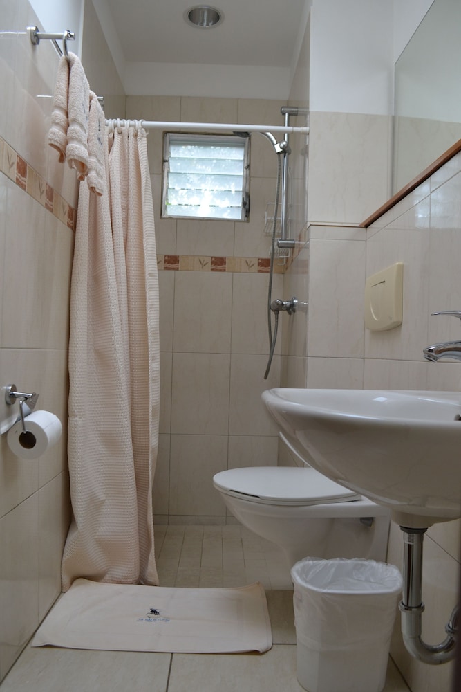 The Balboa Inn Bed Breakfast 46/49
