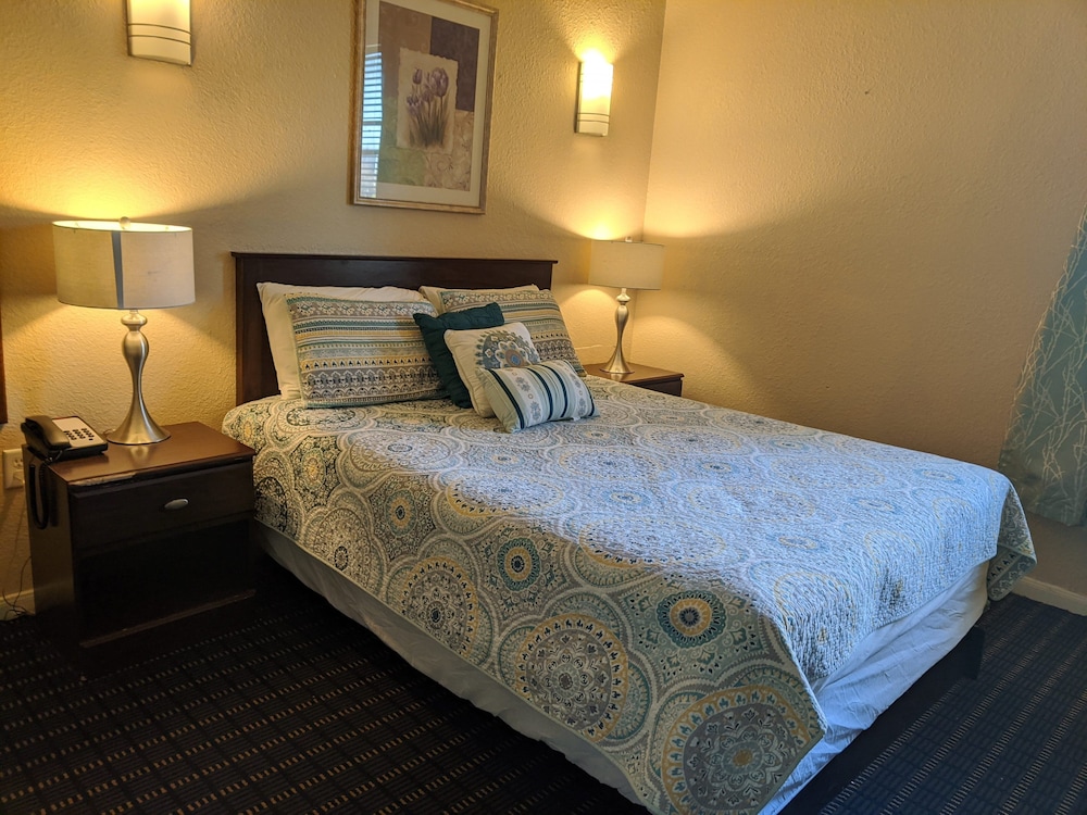 Athens Hotel Suites 45/69