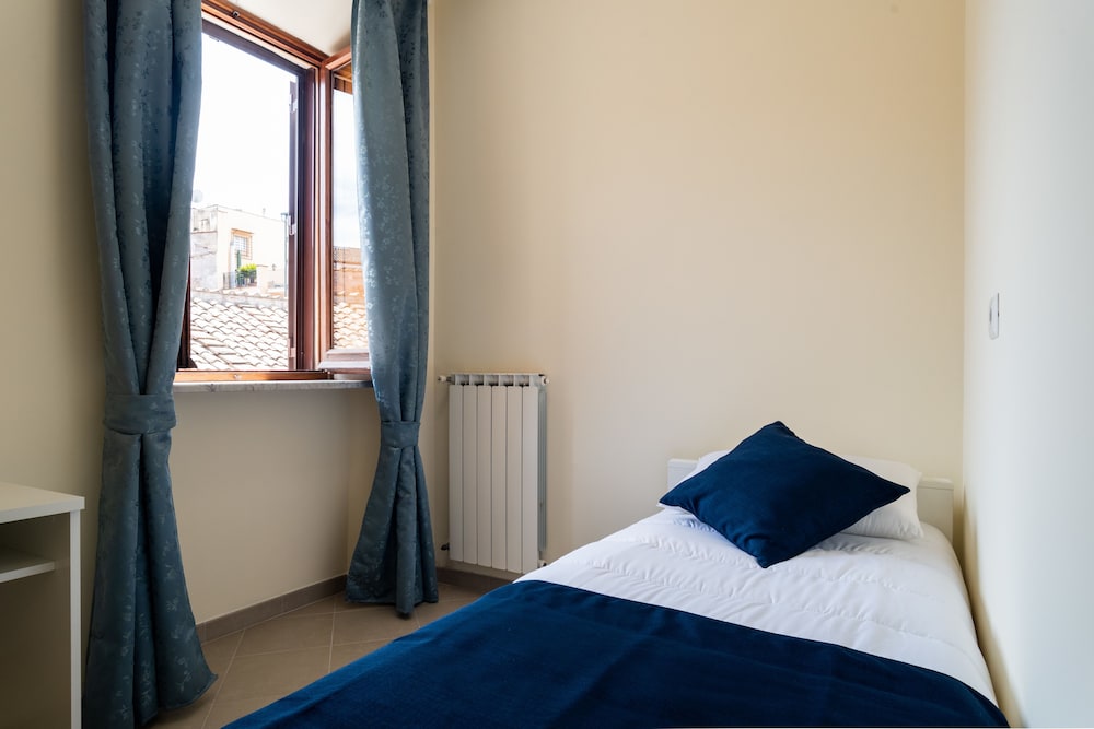 Minerva Monks Inn 37/64