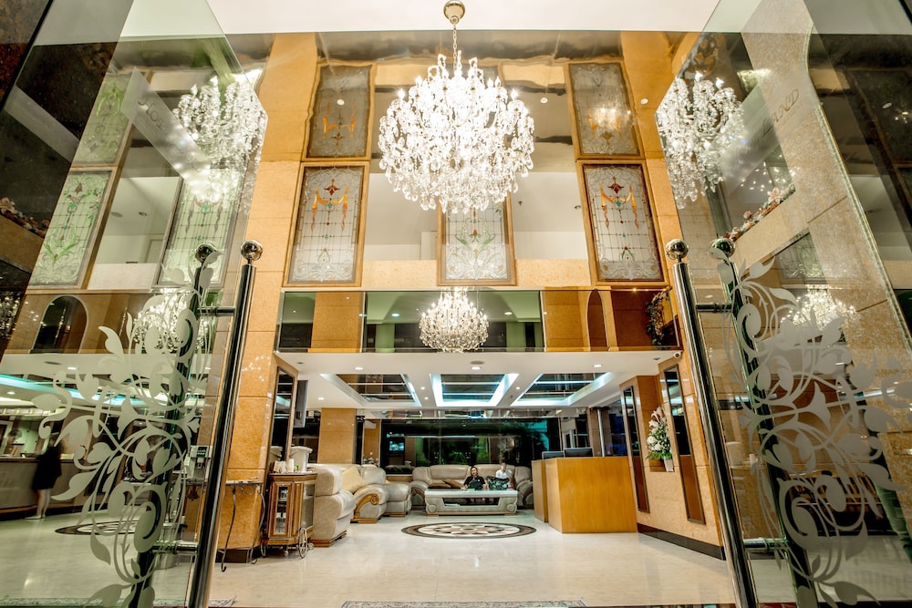 Hope Land Hotel Sukhumvit 24 8/54