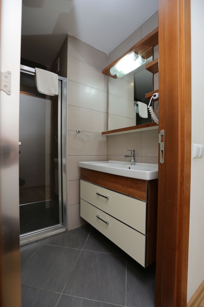 Upart Home 7/49