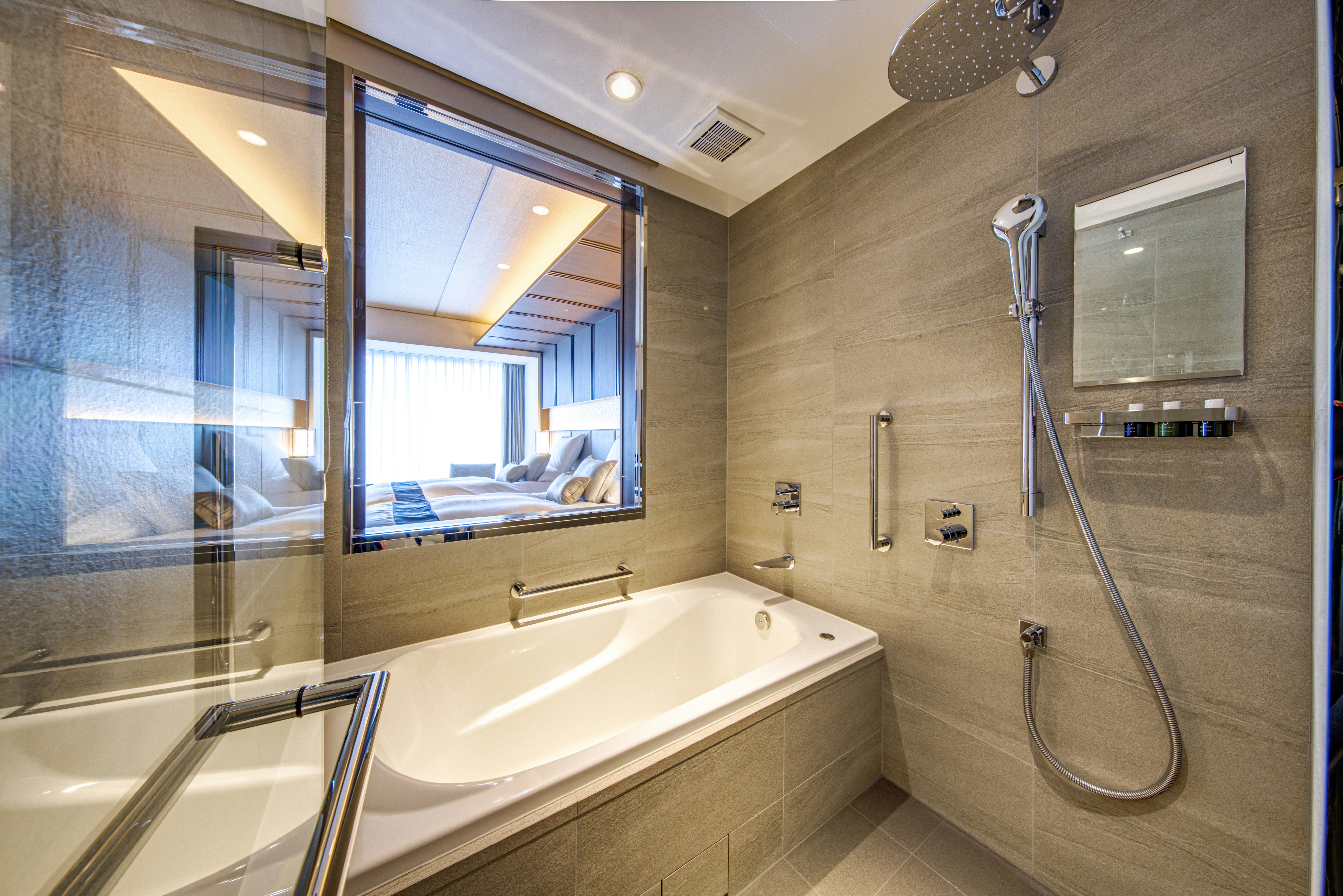 Superior, Double Bed, South Wing