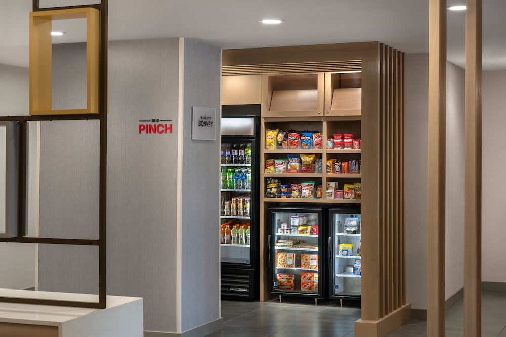 TownePlace Suites by Marriott New Philadelphia 7/33