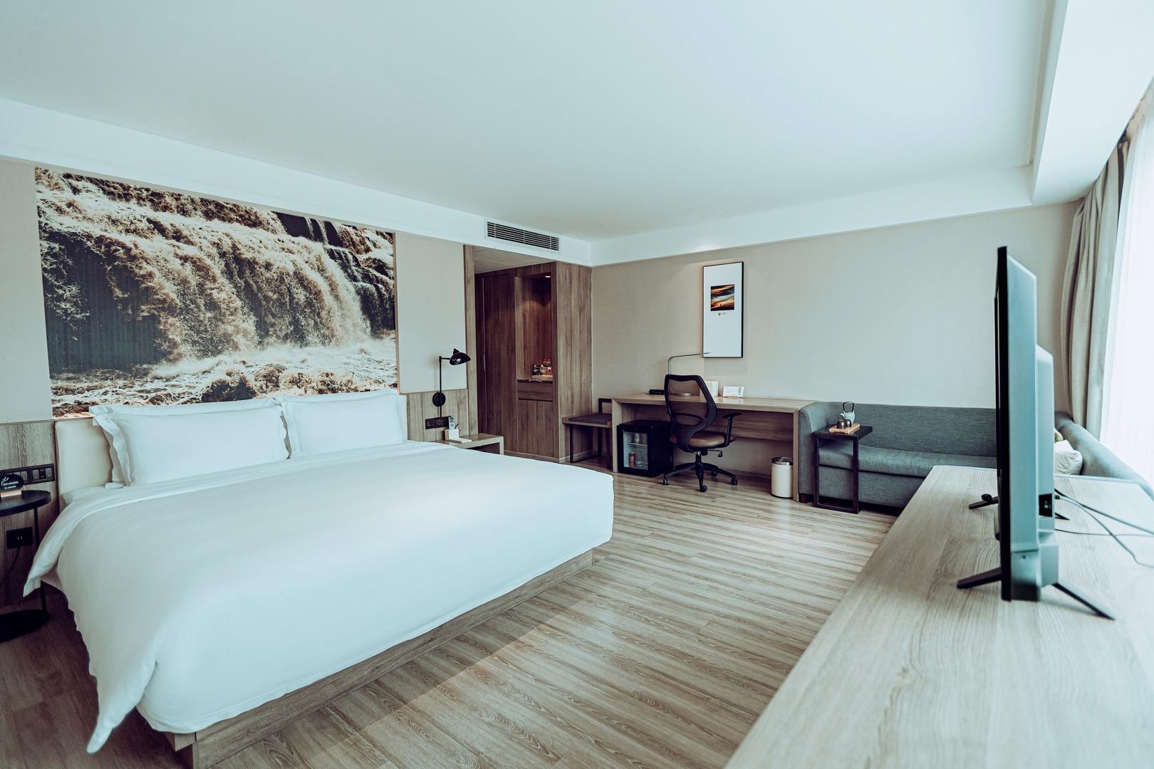 Jimu, King Bed, Queen Bed