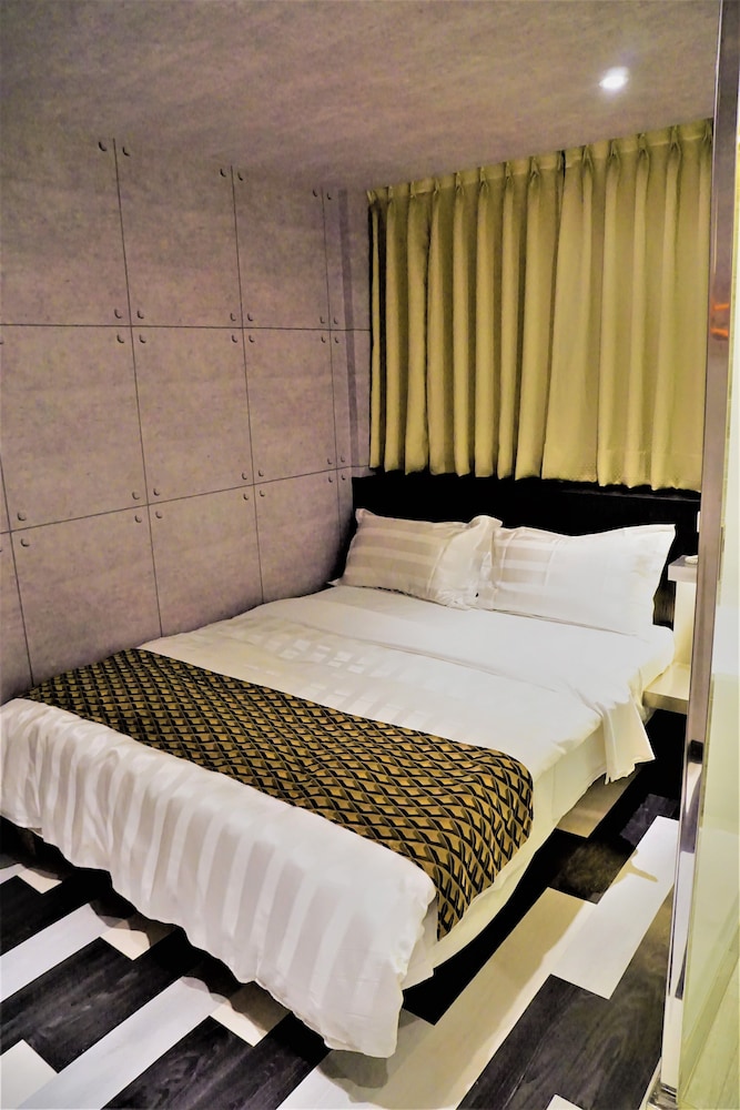 Dahshin Hotel 10/67