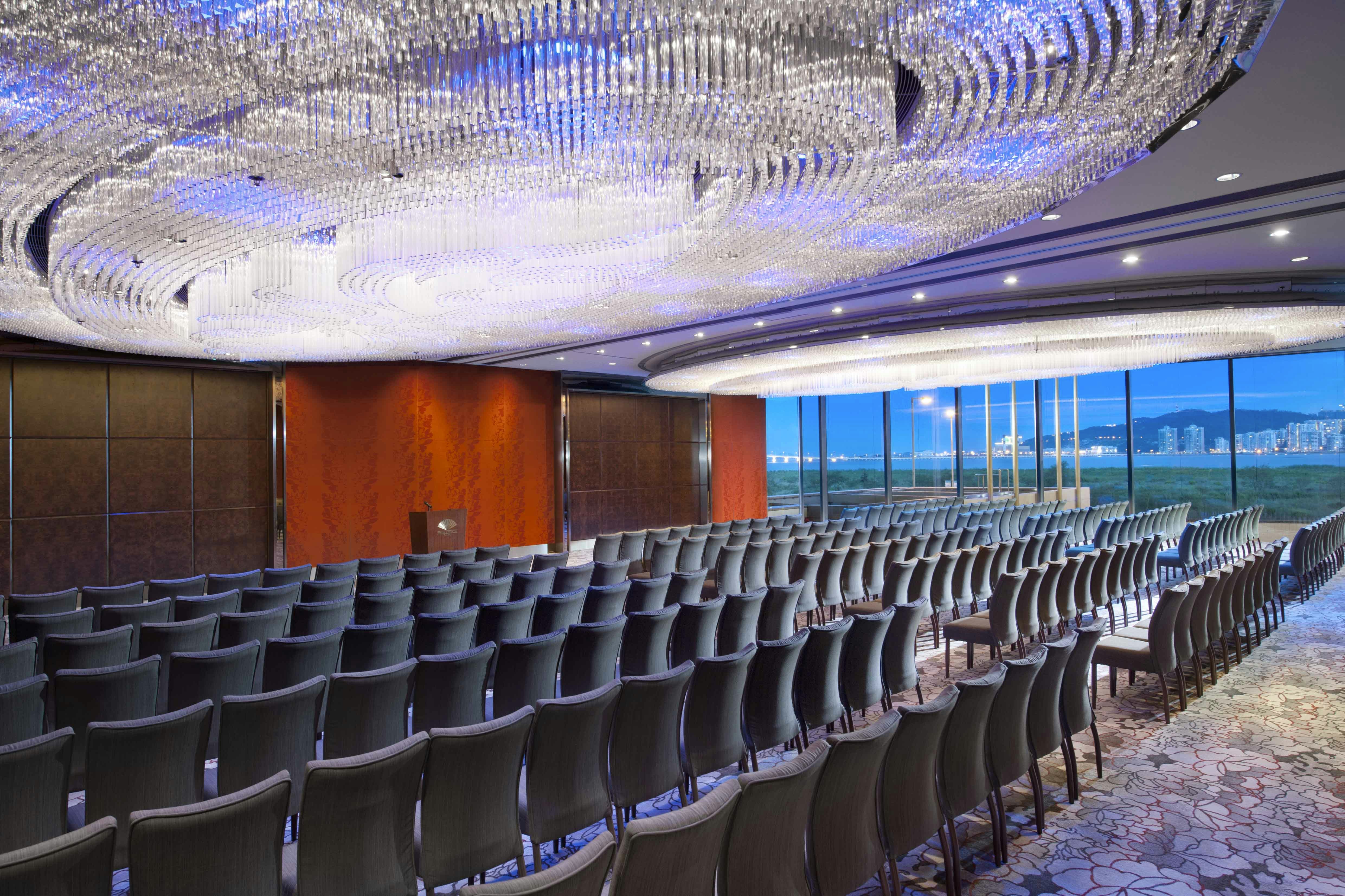Mandarin Oriental Macau 38/50