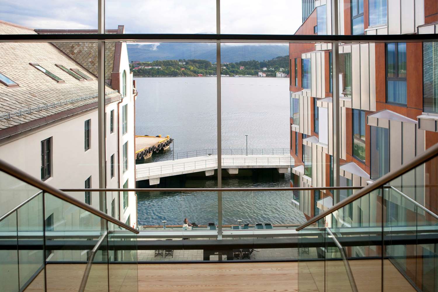 QUALITY HOTEL WATERFRONT 22/47