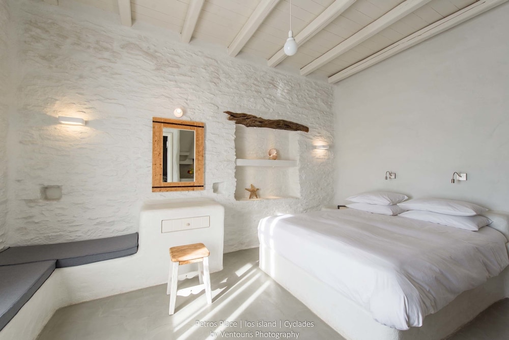 Yialos Ios Hotel 19/64