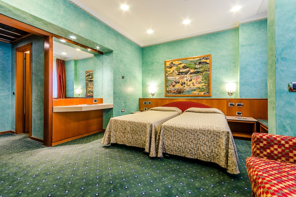 Brunelleschi Hotel Milan 15/49