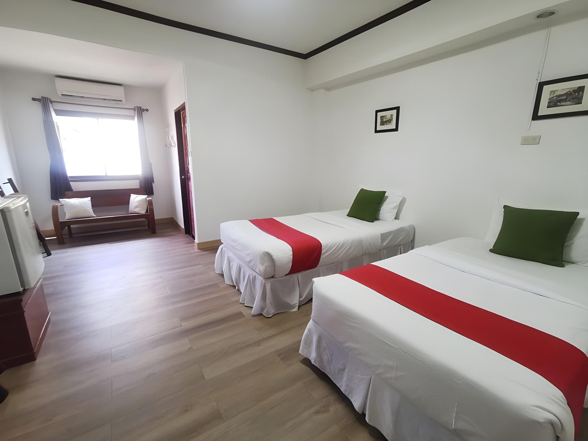 Thana Hotel 4/41