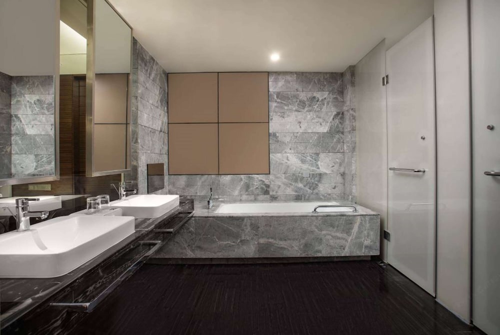 Wyndham Garden Yuhuan Downtown 64/65